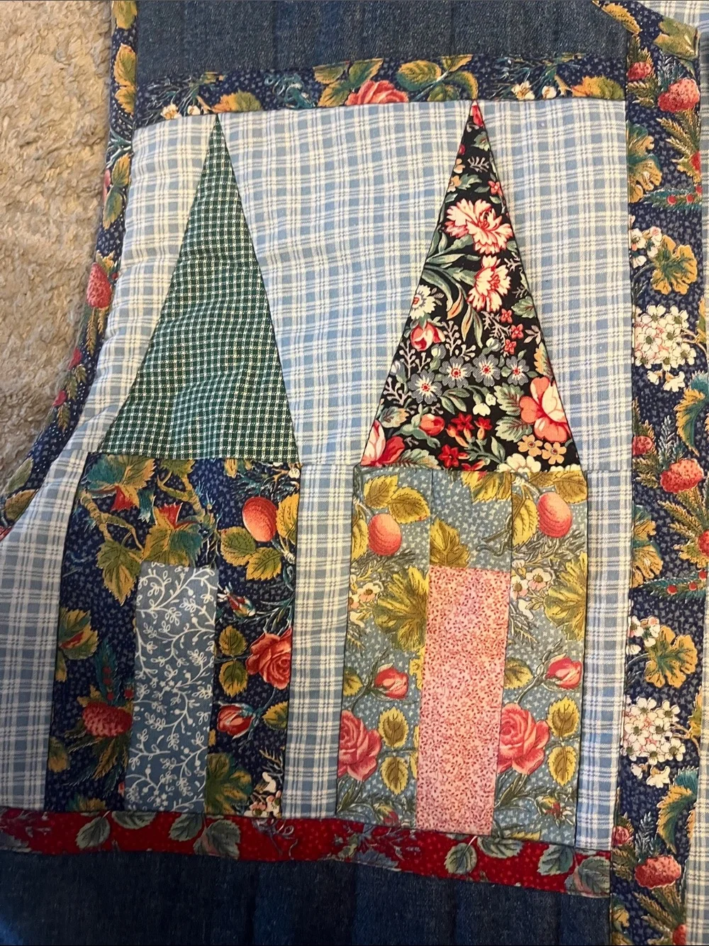 Vintage Suttles and Seawinds Quilted Denim Vest with Colorful House Motif M-L - Picture 4 of 13